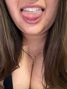 Snapshot of Jane_BBW chatting on October 23, 10:03 am Jane BBW online show from October 23, 10:03 am