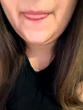 Snapshot of Jane_BBW chatting on October 28, 4:02 am Jane BBW online show from October 28, 4:02 am