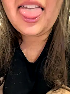 Snapshot of Jane_BBW chatting on October 10, 6:25 am Jane BBW online show from October 10, 6:25 am