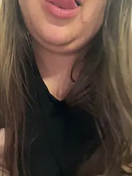 Snapshot of Jane_BBW chatting on December 2, 12:55 am Jane BBW online show from December 2, 12:55 am