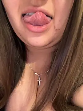 Snapshot of Jane_BBW chatting on December 4, 1:04 am Jane BBW online show from December 4, 1:04 am