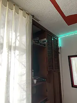 Sofhi corolinne31 online show from March 20, 9:24 pm