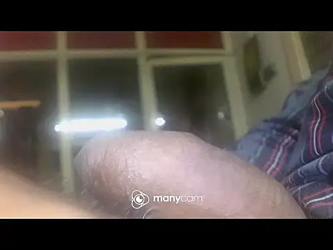 Snapshot of jikh13 chatting on October 3, 7:43 am jikh13 online show from October 3, 7:43 am