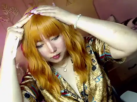 HOTnWILDalice online show from October 6, 3:08 am