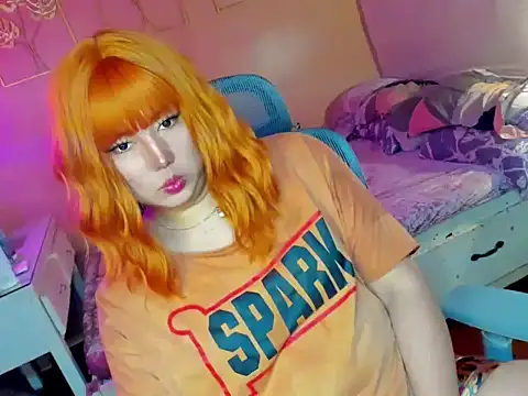 HOTnWILDalice online show from November 23, 1:04 am