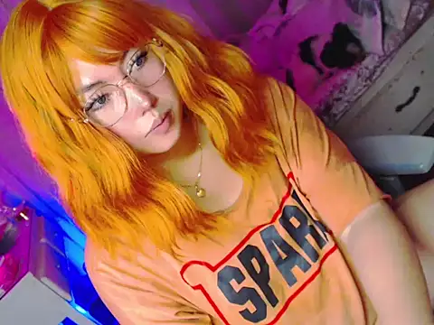 HOTnWILDalice online show from May 20, 5:15 am