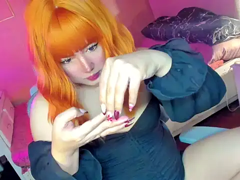 HOTnWILDalice online show from December 15, 2:28 am