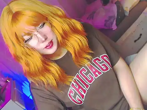 HOTnWILDalice online show from May 14, 2:41 am