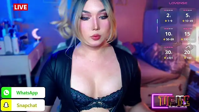 HOTnWILDalice online show from October 23, 1:48 am