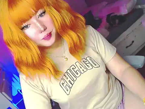 HOTnWILDalice online show from May 11, 2:35 am