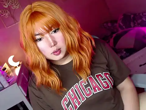 HOTnWILDalice online show from November 29, 3:06 am