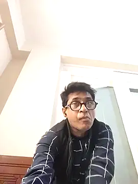 iamkahn 44 online show from December 17, 11:04 am