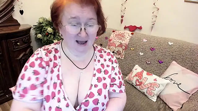 leiamillersonn online show from February 6, 6:15 pm