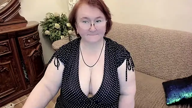 leiamillersonn online show from October 2, 6:22 pm