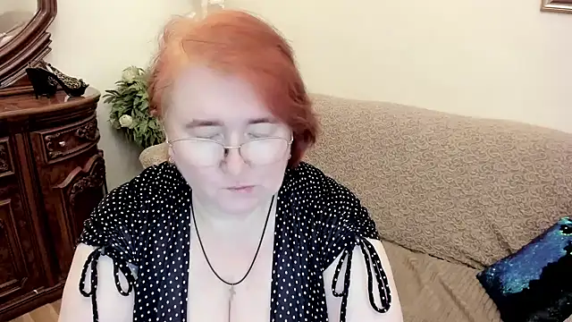 leiamillersonn online show from March 10, 7:34 am