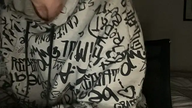 Snapshot of FckbbOy chatting on November 30, 4:57 am FckbbOy online show from November 30, 4:57 am