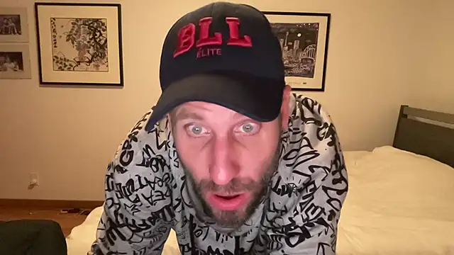 Snapshot of FckbbOy chatting on November 5, 10:57 pm FckbbOy online show from November 5, 10:57 pm