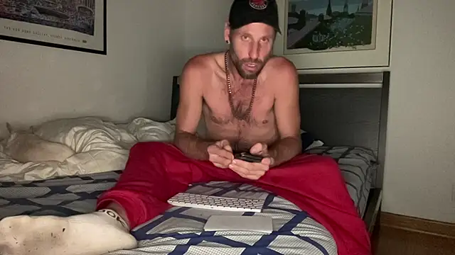 Snapshot of FckbbOy chatting on September 29, 3:35 am FckbbOy online show from September 29, 3:35 am