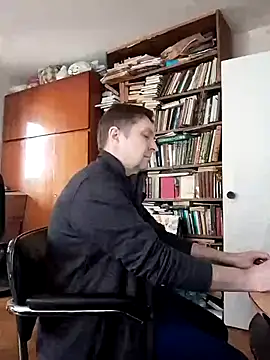 Pokaz2020 online show from April 7, 1:35 pm