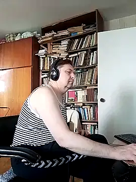 Snapshot of Pokaz2020 chatting on June 14, 8:04 am Pokaz2020 online show from June 14, 8:04 am