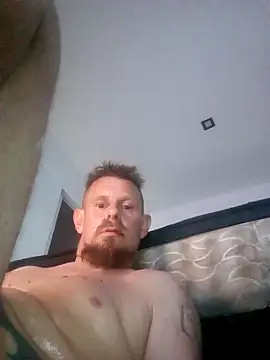 Snapshot of Skody31 chatting on December 15, 8:58 pm Skody31 online show from December 15, 8:58 pm