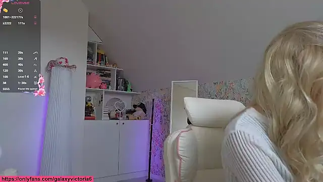 brilliantvictoria online show from April 17, 10:18 am