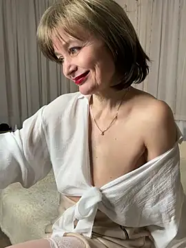 Snapshot of Melljoy chatting on February 19, 4:55 pm Melljoy online show from February 19, 4:55 pm