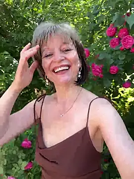 Snapshot of Melljoy chatting on June 12, 5:05 am Melljoy online show from June 12, 5:05 am