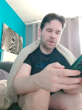 Snapshot of tom_sauwer chatting on May 6, 11:25 am tom sauwer online show from May 6, 11:25 am