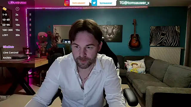 Snapshot of tom_sauwer chatting on January 22, 9:43 pm tom sauwer online show from January 22, 9:43 pm
