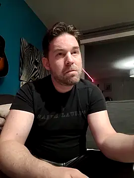 Snapshot of tom_sauwer chatting on September 22, 12:27 am tom sauwer online show from September 22, 12:27 am