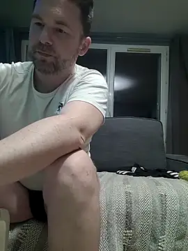 tom sauwer online show from June 2, 11:49 pm
