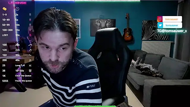 Snapshot of tom_sauwer chatting on December 9, 9:37 pm tom sauwer online show from December 9, 9:37 pm