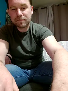 Snapshot of tom_sauwer chatting on October 11, 9:27 pm tom sauwer online show from October 11, 9:27 pm
