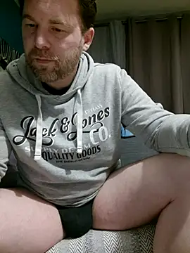 Snapshot of tom_sauwer chatting on April 5, 3:46 am tom sauwer online show from April 5, 3:46 am