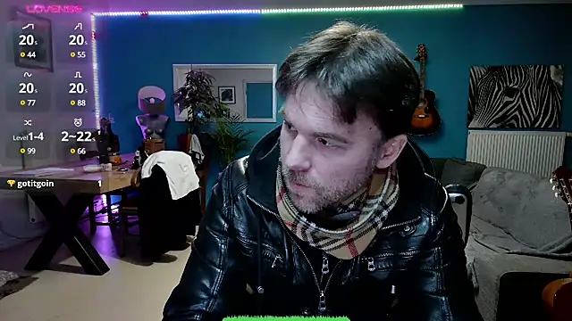 Snapshot of tom_sauwer chatting on December 2, 10:18 pm tom sauwer online show from December 2, 10:18 pm