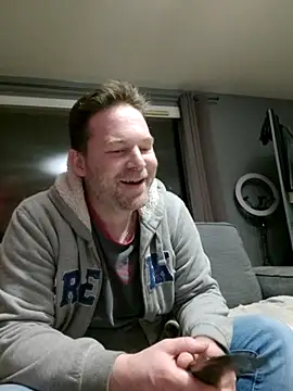 tom sauwer online show from June 11, 9:12 pm