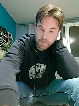 tom sauwer online show from November 4, 10:02 pm