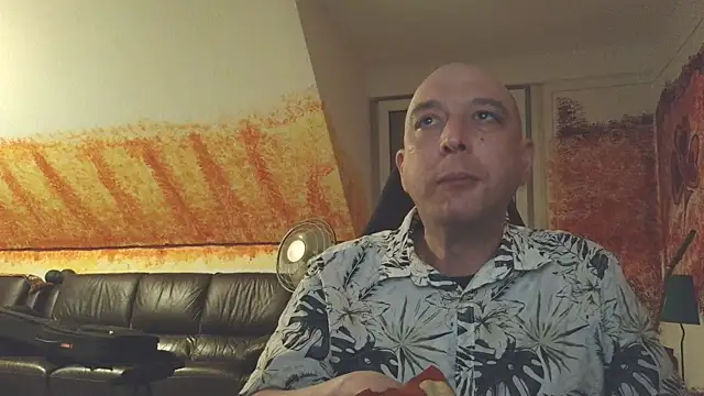 Snapshot of sextoy911 chatting on April 10, 7:21 pm sextoy911 online show from April 10, 7:21 pm