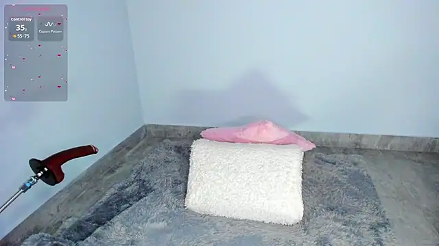 Sofi Smiley online show from March 17, 2:36 am