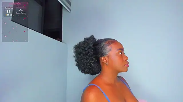 Sofi Smiley online show from March 22, 2:37 am