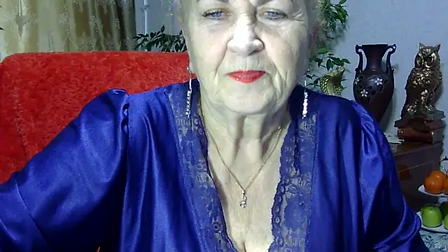 Snapshot of Emma52610 chatting on February 1, 12:15 pm Emma52610 online show from February 1, 12:15 pm