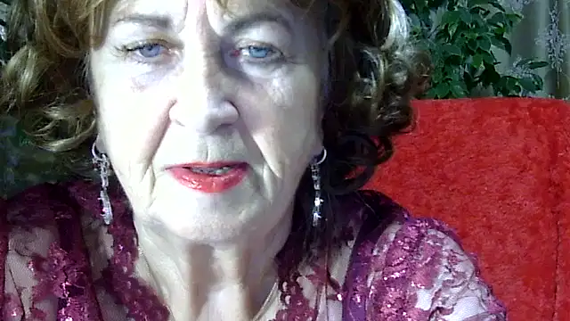 Emma52610 online show from November 26, 4:07 pm