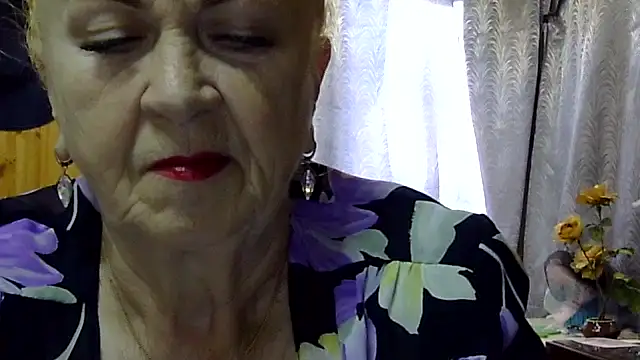 Snapshot of Emma52610 chatting on September 25, 7:03 am Emma52610 online show from September 25, 7:03 am