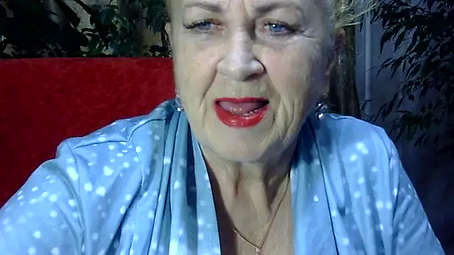 Emma52610 online show from November 8, 11:47 am