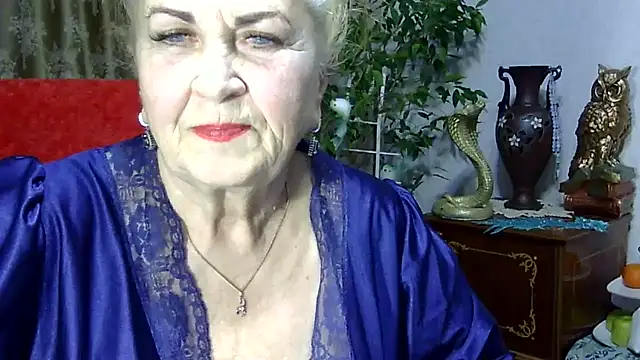 Snapshot of Emma52610 chatting on February 18, 5:20 pm Emma52610 online show from February 18, 5:20 pm