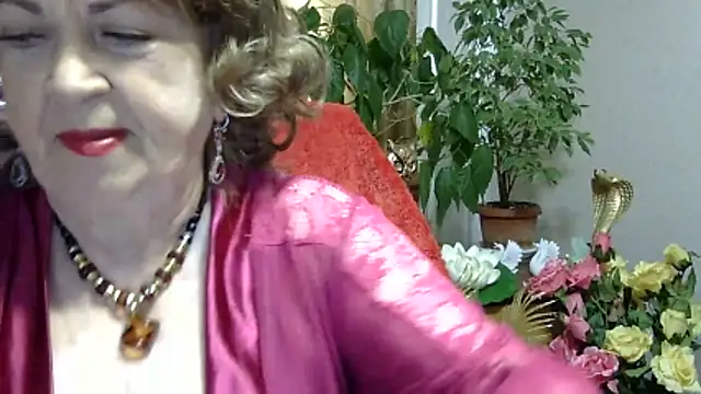 Emma52610 online show from May 9, 5:33 am