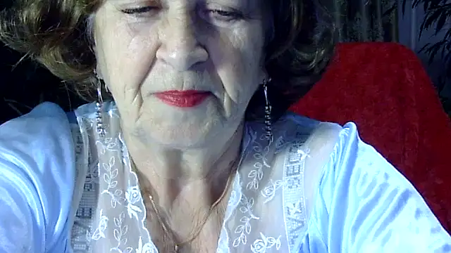 Emma52610 online show from November 21, 5:01 pm