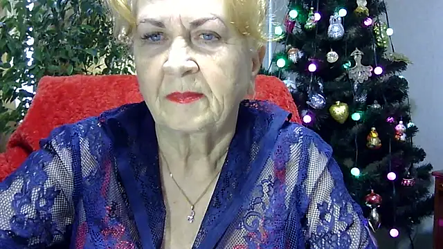 Snapshot of Emma52610 chatting on January 12, 11:50 am Emma52610 online show from January 12, 11:50 am