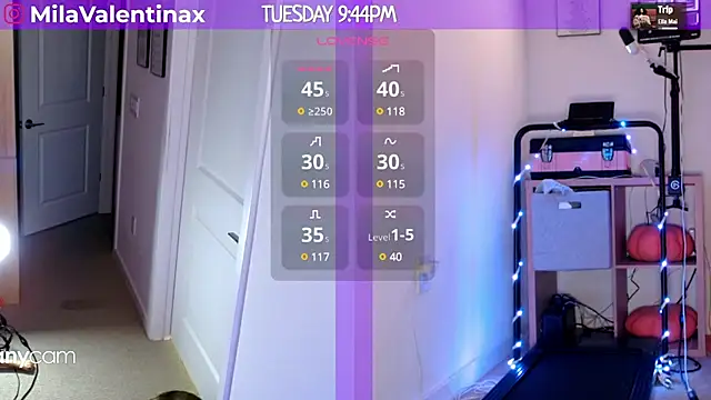Snapshot of MilaValentina chatting on March 5, 2:46 am MilaValentina online show from March 5, 2:46 am